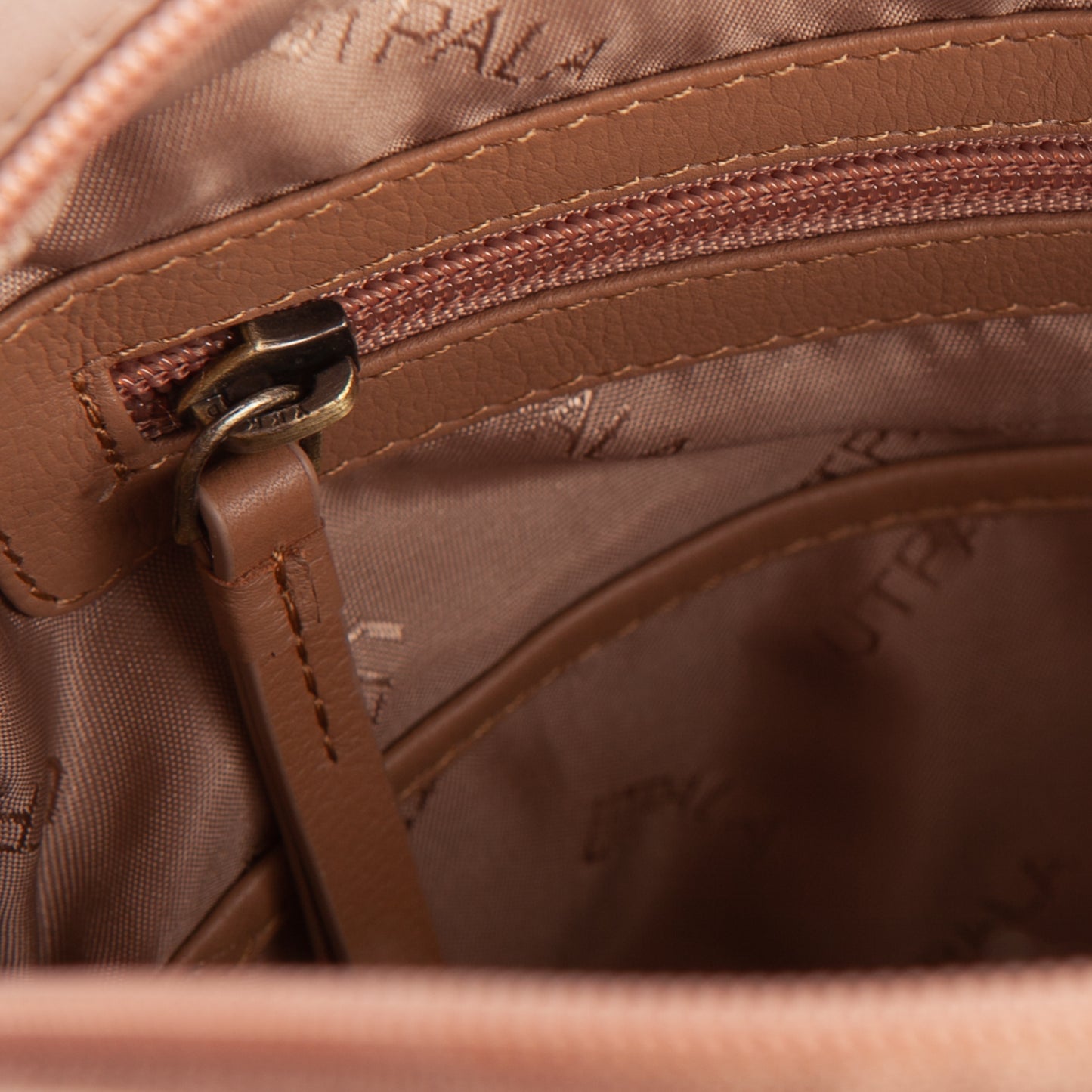 Jaunty Crossbody Bag